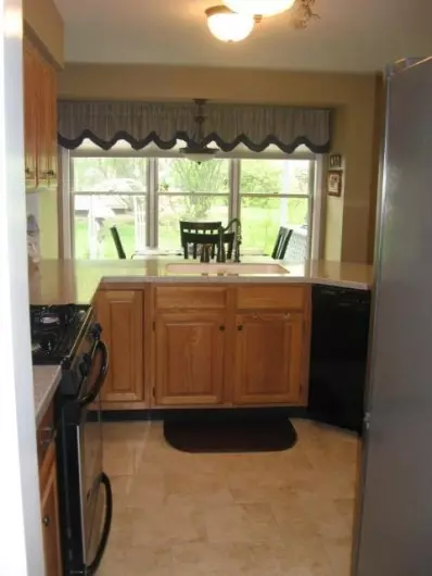 1455 Maumee Dr, Valparaiso, IN 46385 photo 6