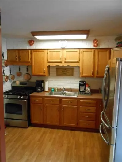 722 E 14th St, Hobart, IN 46342 photo 4