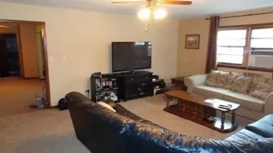 406 E Alyea St, Hebron, IN 46341 photo 4