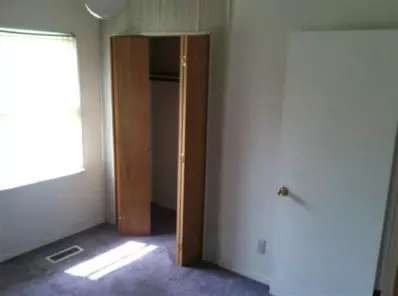 835 E Woodside Dr, Griffith, IN 46319 photo 10