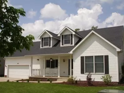 646 Davis Cir, Crown Point, IN 46307 photo 2