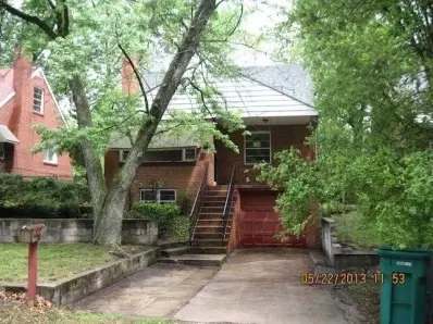 8524 Locust Ave, Gary, IN 46403 photo 1