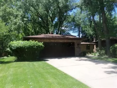 8112 Oakwood Ave, Munster, IN 46321 photo 2