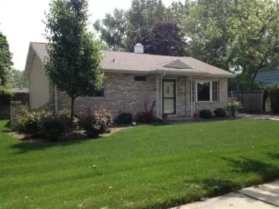 306 Wright St, Crown Point, IN 46307 photo 3