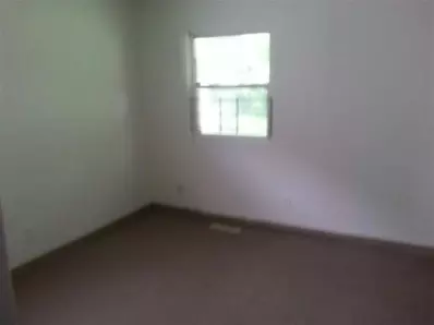 4224 E 5 Pl, Gary, IN 46403 photo 2