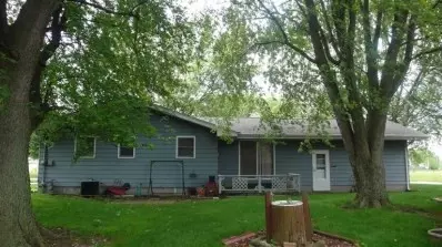 819 Oday Dr, Griffith, IN 46319 photo 2