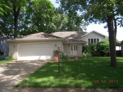 404 Manchester Ct, Griffith, IN 46319 photo 1