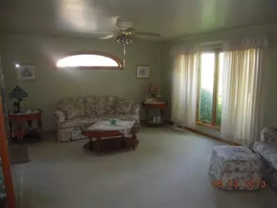 404 Manchester Ct, Griffith, IN 46319 photo 2
