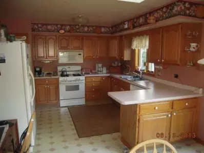 404 Manchester Ct, Griffith, IN 46319 photo 4