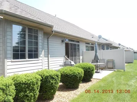 10284 Sutton Pl, Munster, IN 46321 photo 2