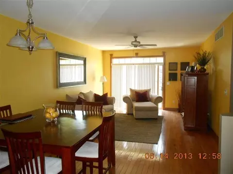 10284 Sutton Pl, Munster, IN 46321 photo 3