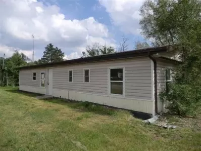 204 Clark St, Knox, IN 46534 photo 1