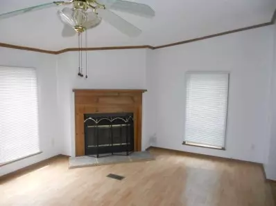 2112 Elm St, Griffith, IN 46319 photo 4
