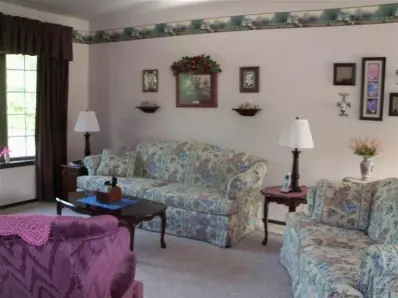 808 N Colfax Ave, Griffith, IN 46319 photo 2