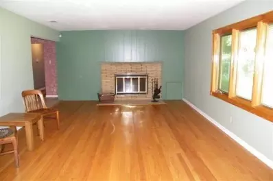 1529 N Broad St, Griffith, IN 46319 photo 4