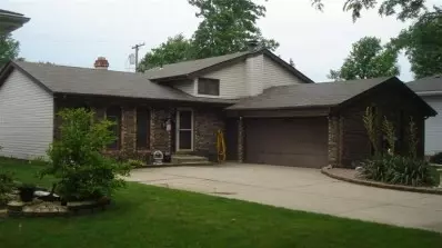 621 E Pine Pl, Griffith, IN 46319 photo 1