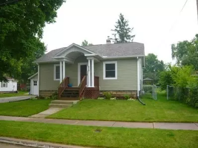 609 E Clark St, Crown Point, IN 46307 photo 1