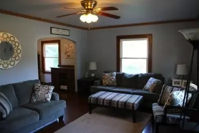 609 E Clark St, Crown Point, IN 46307 photo 2