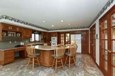 10209 Devonshire Ln, Munster, IN 46321 photo 5