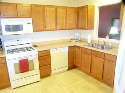 7012 Tompkins Ct, Griffith, IN 46319 photo 10