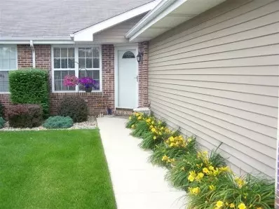 7012 Tompkins Ct, Griffith, IN 46319 photo 2