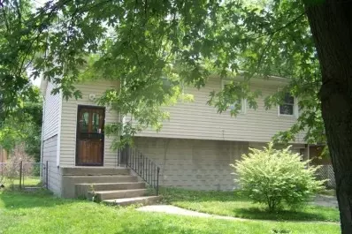 4323 W 24th Pl, Gary, IN 46404 photo 2