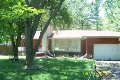 4930 Roosevelt Pl, Gary, IN 46408 photo 1