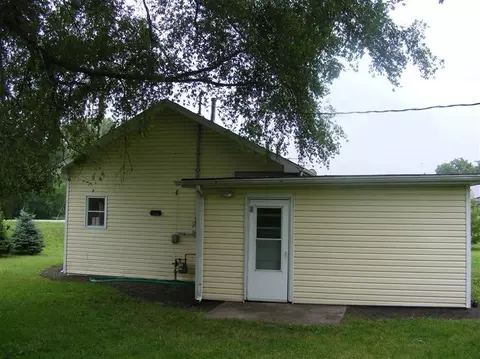 316 E Walnut, Morocco, IN 47963 photo 5