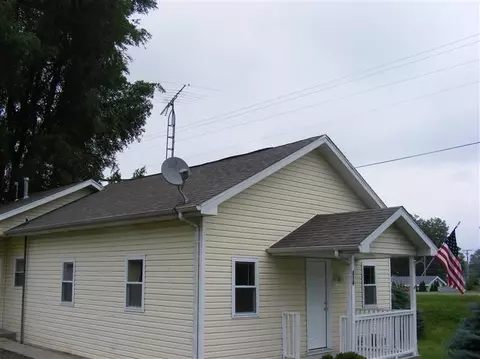316 E Walnut, Morocco, IN 47963 photo 3