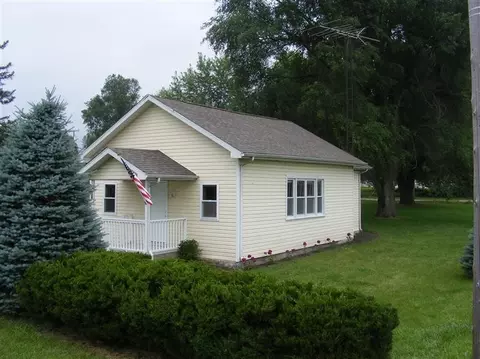 316 E Walnut, Morocco, IN 47963 photo 1