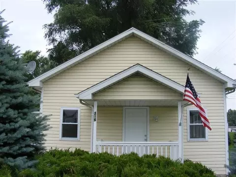 316 E Walnut, Morocco, IN 47963 photo 2
