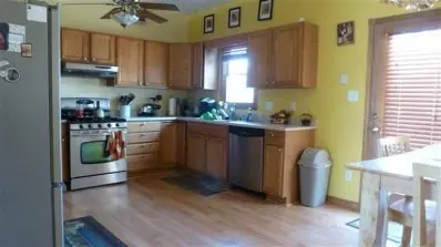 1355 Admiral Dr, Porter, IN 46304 photo 4