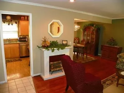 8742 Manor Ave, Munster, IN 46321 photo 8