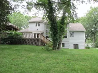 7211 N Rustic Dr, De Motte, IN 46310 photo 6
