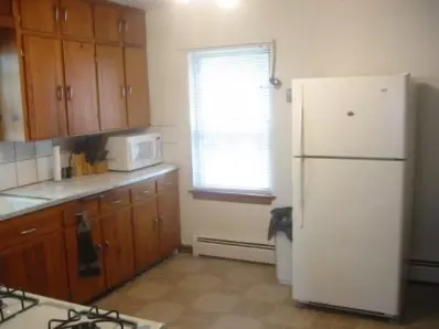 8419 Maple Ave, Gary, IN 46403 photo 3