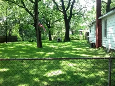 954 Wright St, Gary, IN 46404 photo 2