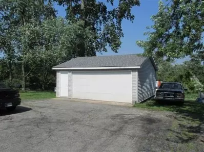 7983 Howard St, Dyer, IN 46311 photo 4