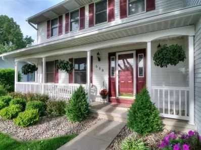 690 Clover Ln, Crown Point, IN 46307 photo 2