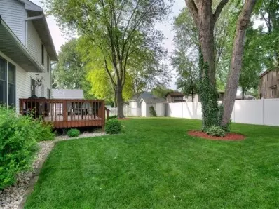 690 Clover Ln, Crown Point, IN 46307 photo 3