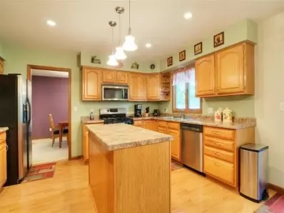 690 Clover Ln, Crown Point, IN 46307 photo 5