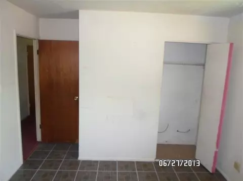 4126 E 5th Pl, Gary, IN 46403 photo 7