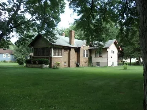 1817 Elm St, Griffith, IN 46319 photo 2