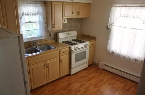 611 W Pine St, Griffith, IN 46319 photo 8