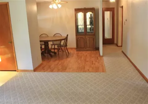 611 W Pine St, Griffith, IN 46319 photo 5