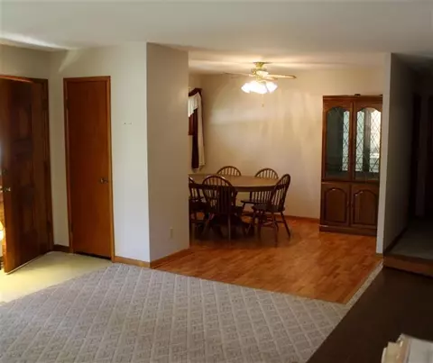 611 W Pine St, Griffith, IN 46319 photo 6