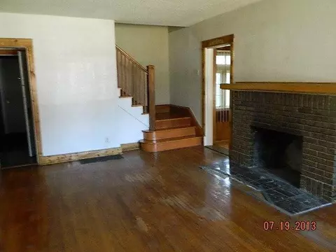 715 Hayes St, Gary, IN 46404 photo 3