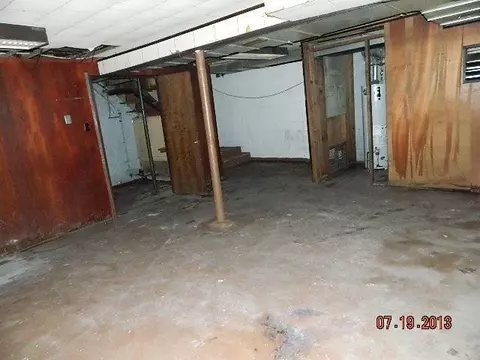 715 Hayes St, Gary, IN 46404 photo 8