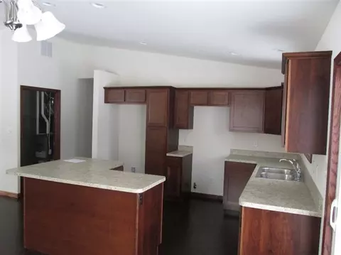 405 N Dwiggins Ave, Griffith, IN 46319 photo 7