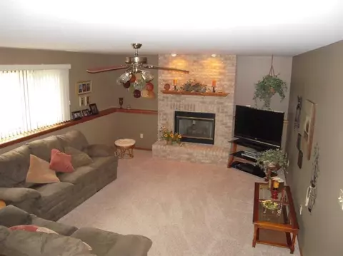 9571 Dover Ln, Saint John, IN 46373 photo 8