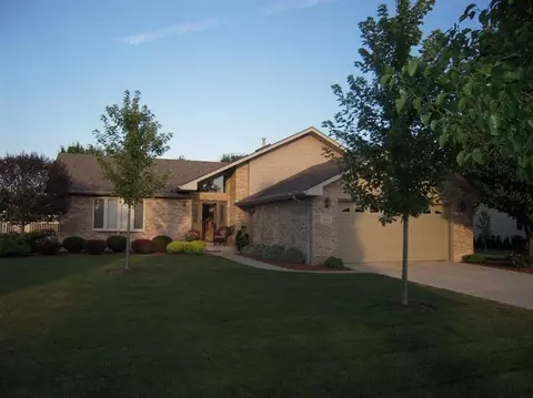 9571 Dover Ln, Saint John, IN 46373 photo 1
